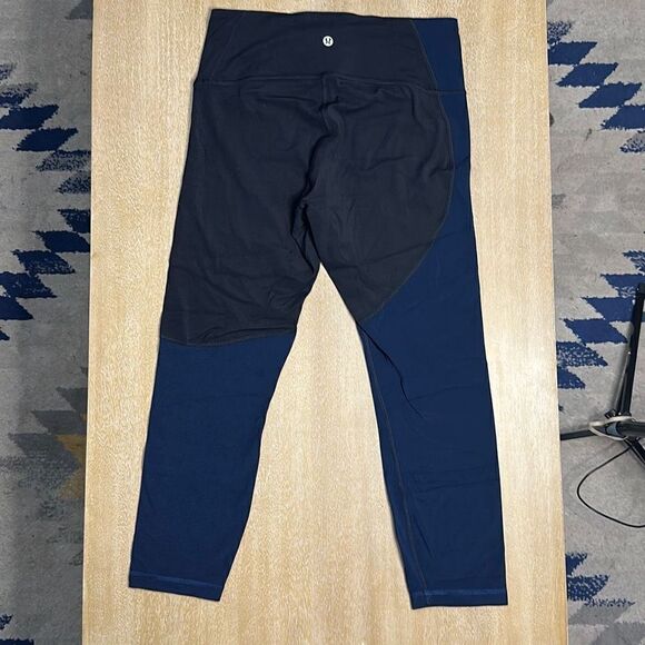 Lululemon Nulu Colour Block High-Rise Crop 23" - Picture 2 of 3